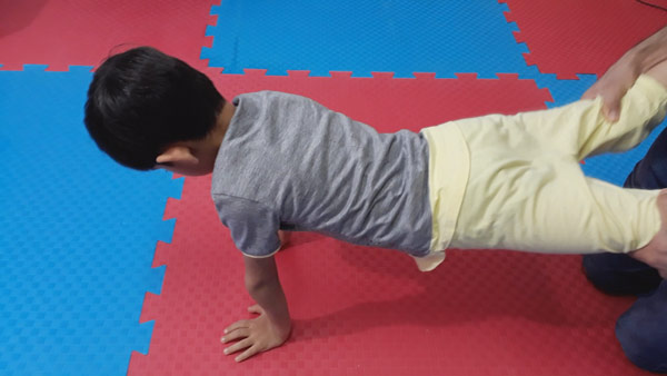 تمرین کاردرمانی برای کودکان بیش فعال - مهارت های دستی